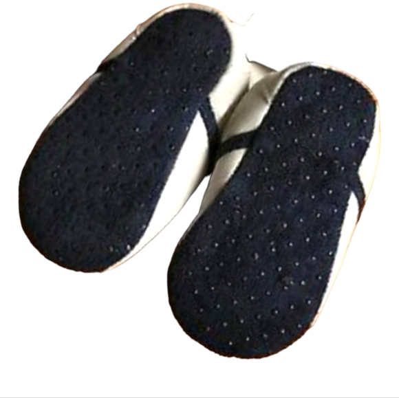 NWT Old Navy Baby Holiday "Christmas" Reindeer with Earmuffs on Size 6-12 Months - Picture 3 of 3